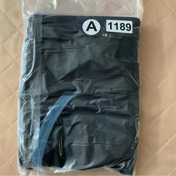 Lululemon Women's Zip the Line Mesh Running Crop 23” -  LW6ASPS  -  Size:  6 - Picture 16 of 16